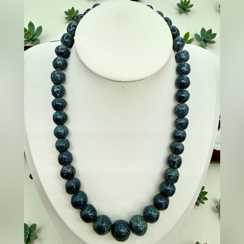 Vintage Blue Sponge Coral Graduated Necklace 16” Barrel Clasp 53.6g - Picture 9 of 17
